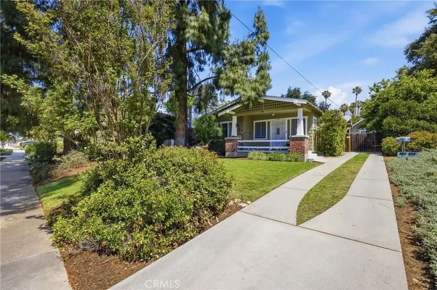 547 E Woodbury Road, Altadena, CA 91001 - #2