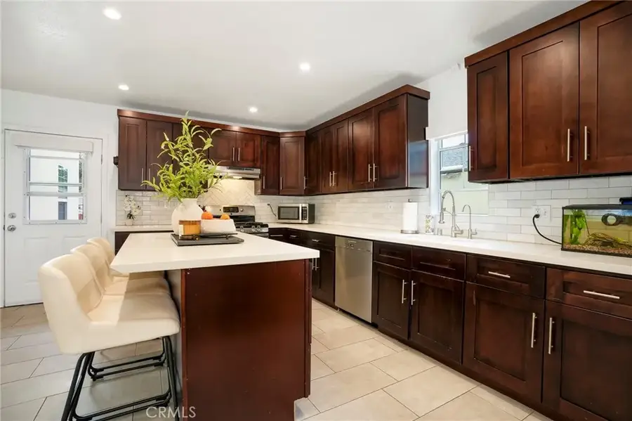 998 Bella Vista Avenue, Pasadena, CA 91107 - #3