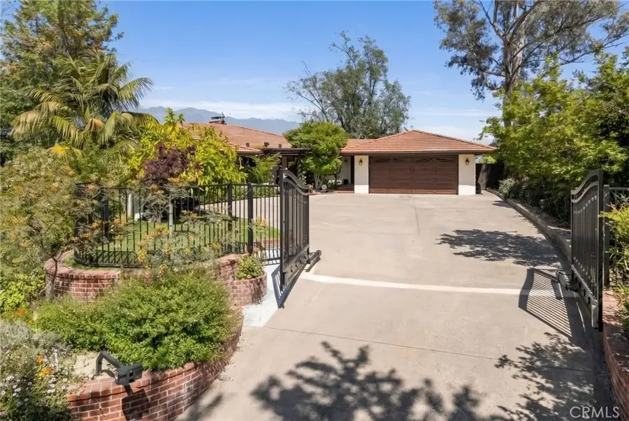 3854 Hampstead Road, La Canada Flintridge, CA 91011 - #2
