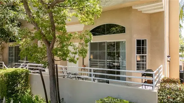 7109 Farralone Avenue #117, Canoga Park, CA 91303