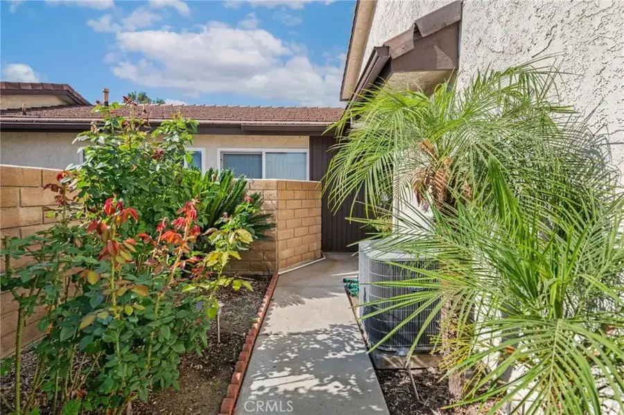 2112 Hawthorne Court, San Bernardino, CA 92404 - #2