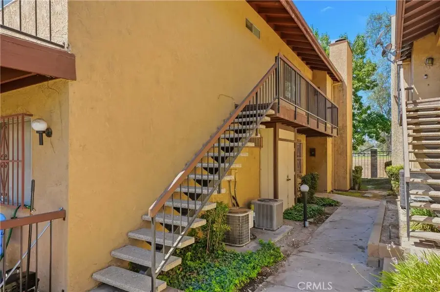 3274 Little Mountain #D, San Bernardino, CA 92405 - #2
