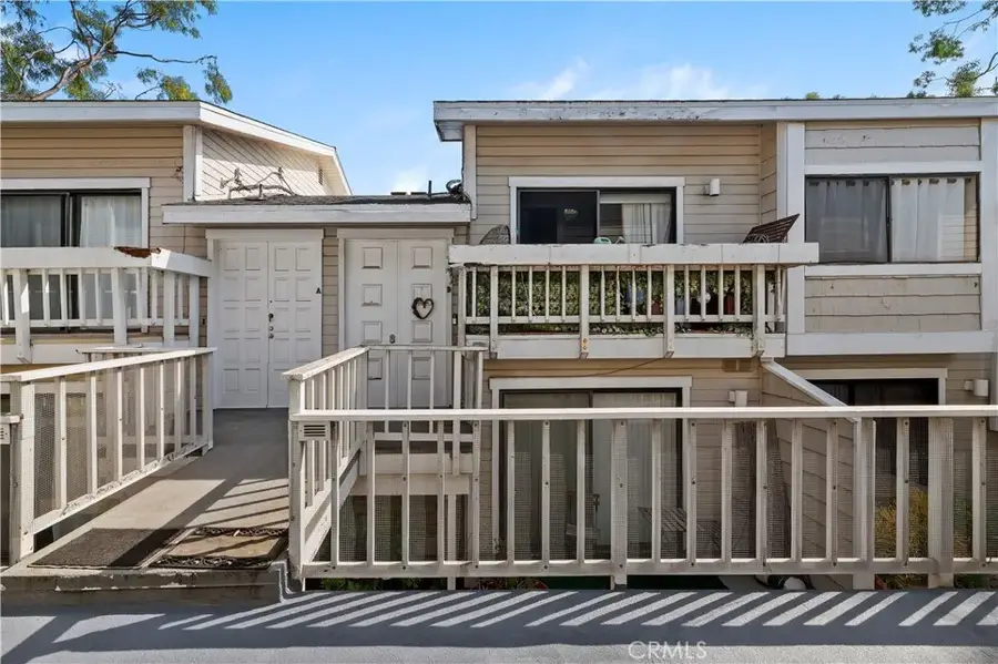 4652 Don Lorenzo #B, Los Angeles, CA 90008 - #2