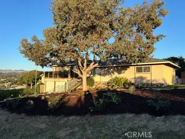 1566 Hillcrest, Arroyo Grande, CA 93420