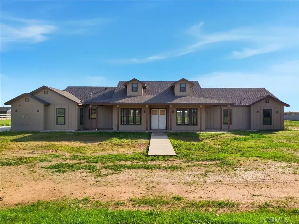 605 S Anderson B Drive, Exeter, CA 93221 - Image #1