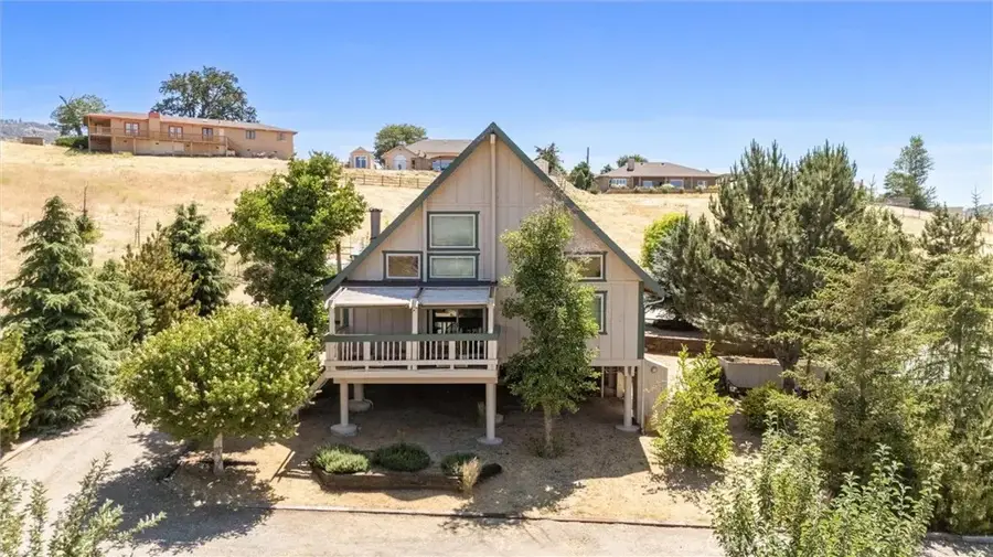 23740 Lakeview, Tehachapi, CA 93561 - Image #2