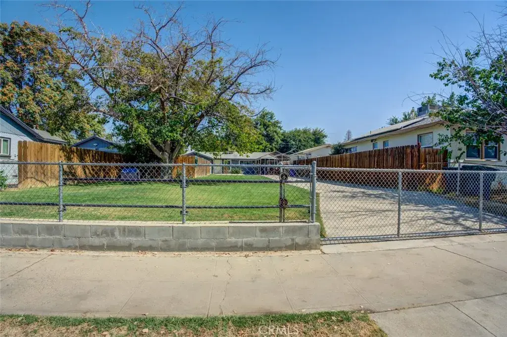 618 Woodrow Avenue, Bakersfield, CA 93308 - Image #1