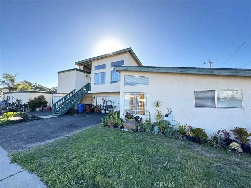 590 S 6th, Grover Beach, CA 93433 - #1