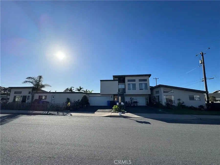 590 S 6th, Grover Beach, CA 93433 - #2