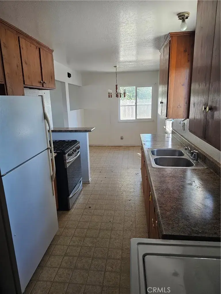 420 N W Street, Lompoc, CA 93436 - #3