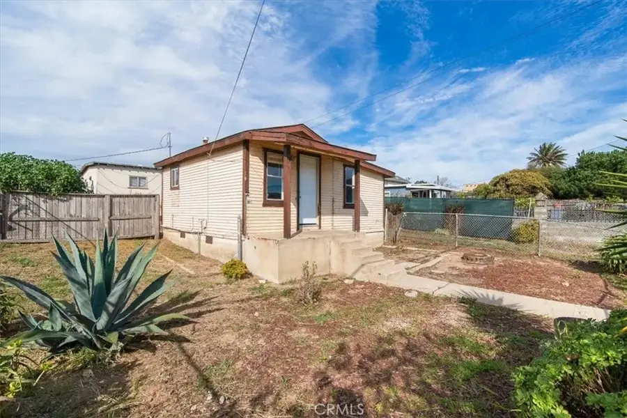 2011 Paso Robles, Oceano, CA 93445 - #2