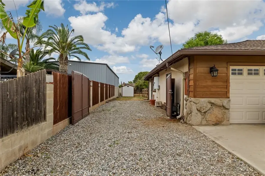 2065 Jenkins, Bakersfield, CA 93314 - #2