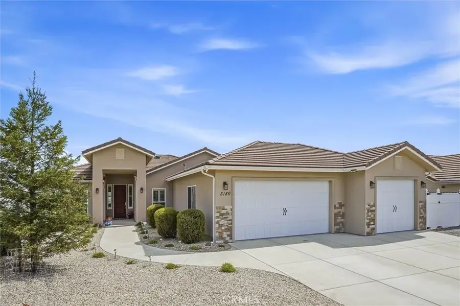 3180 Lakeside Village, Paso Robles, CA 93446 - #3