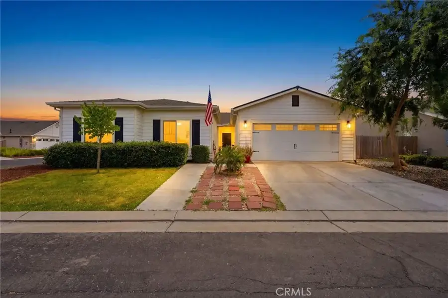 3393 Parks Avenue, Tulare, CA 93274 - #2