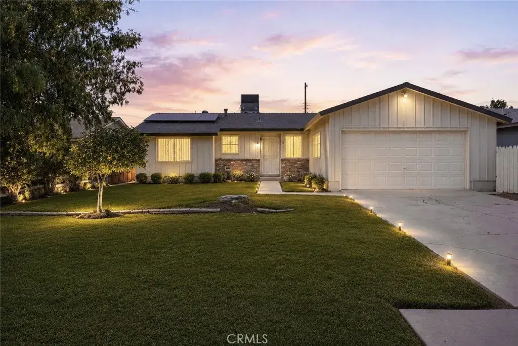 2804 Pomona, Bakersfield, CA 93305 - #1