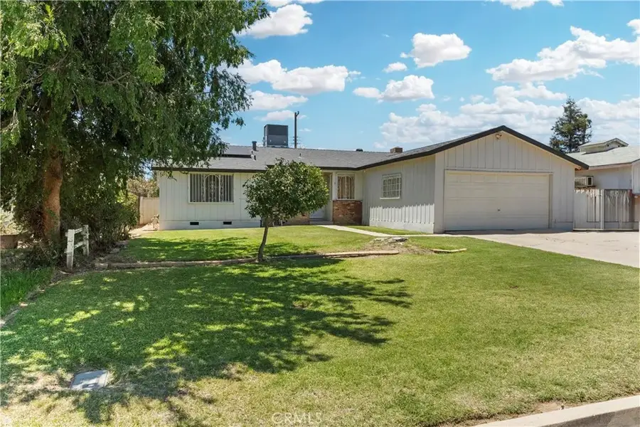 2804 Pomona, Bakersfield, CA 93305 - #3