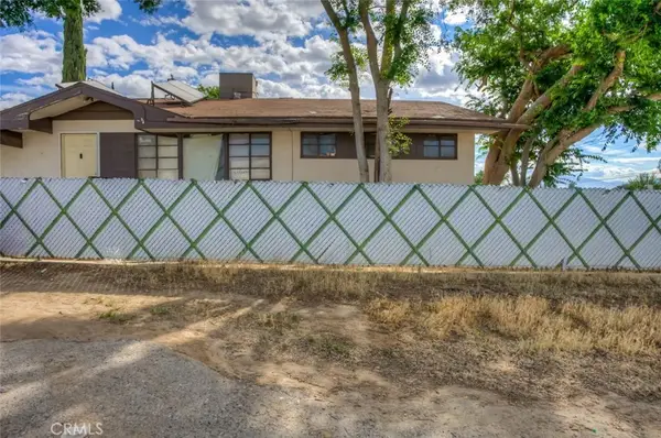 2701 N Inyo, Bakersfield, CA 93305