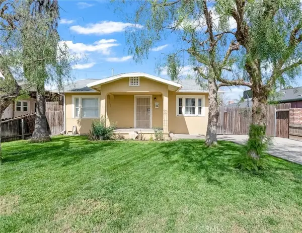 414 W Cameron, Hanford, CA 93230