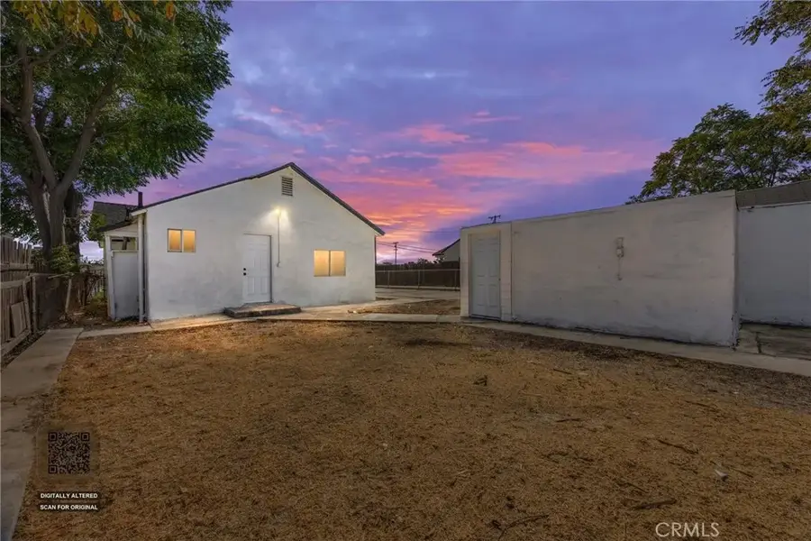 116 E Warren Avenue, Bakersfield, CA 93308 - #2