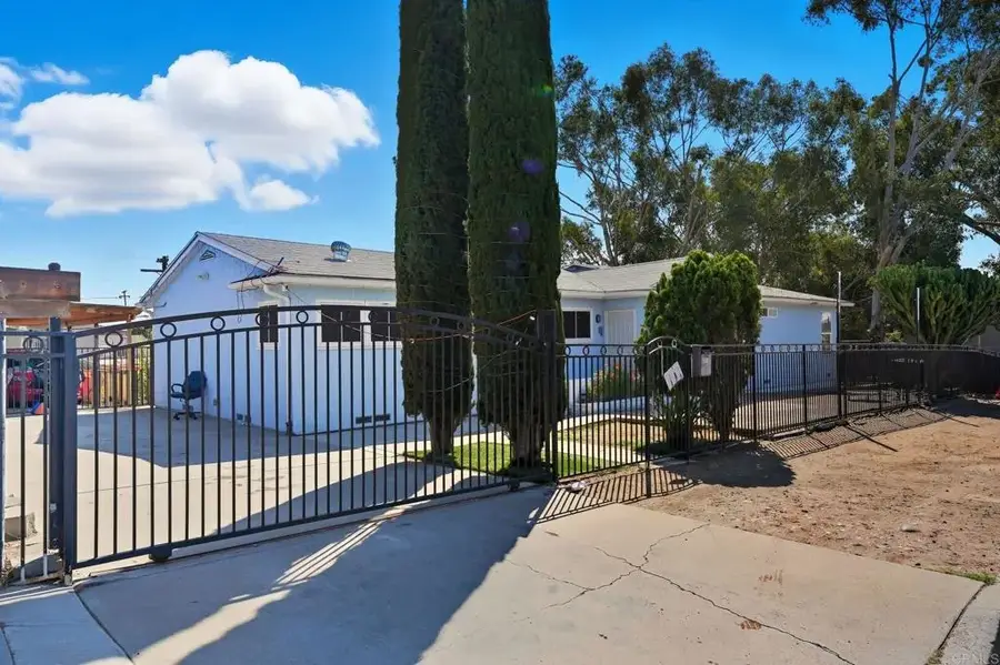 3015 Chamoune Avenue, San Diego, CA 92105 - Image #2