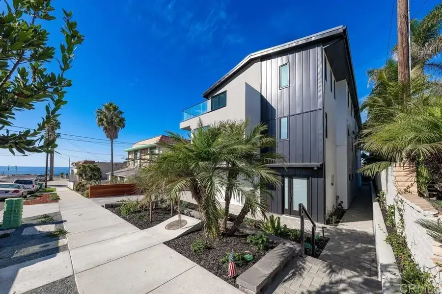 164 Cherry Avenue, Carlsbad, CA 92008 - Image #2