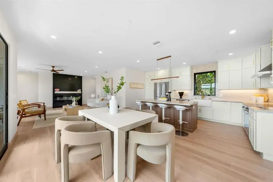 164 Cherry Avenue, Carlsbad, CA 92008 - Image #3