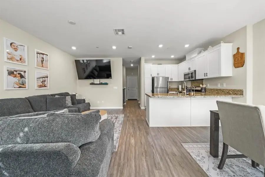 24145 Dolcetto Avenue #602, Murrieta, CA 92562 - Image #3