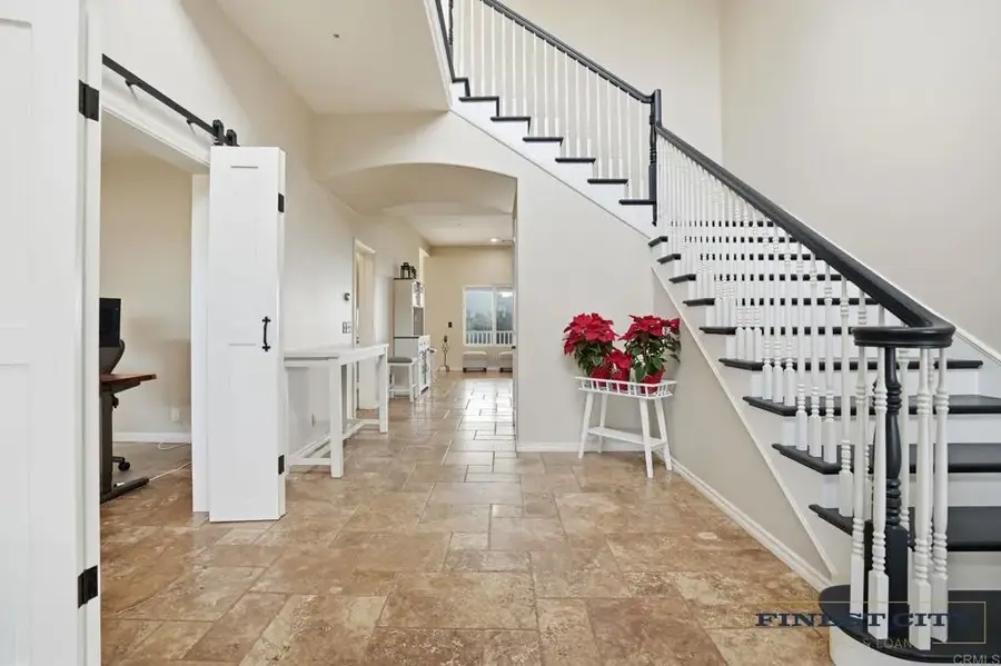 1925 Robinhood Road, Vista, CA 92084 - Image #2