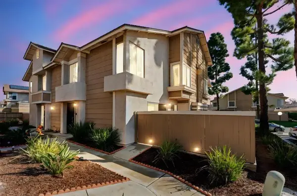 6812 Panamint Row #4, San Diego, CA 92139