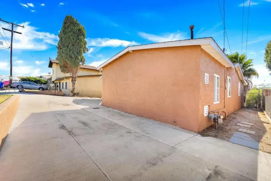 2862 Callejon, San Diego, CA 92139 - Image #3