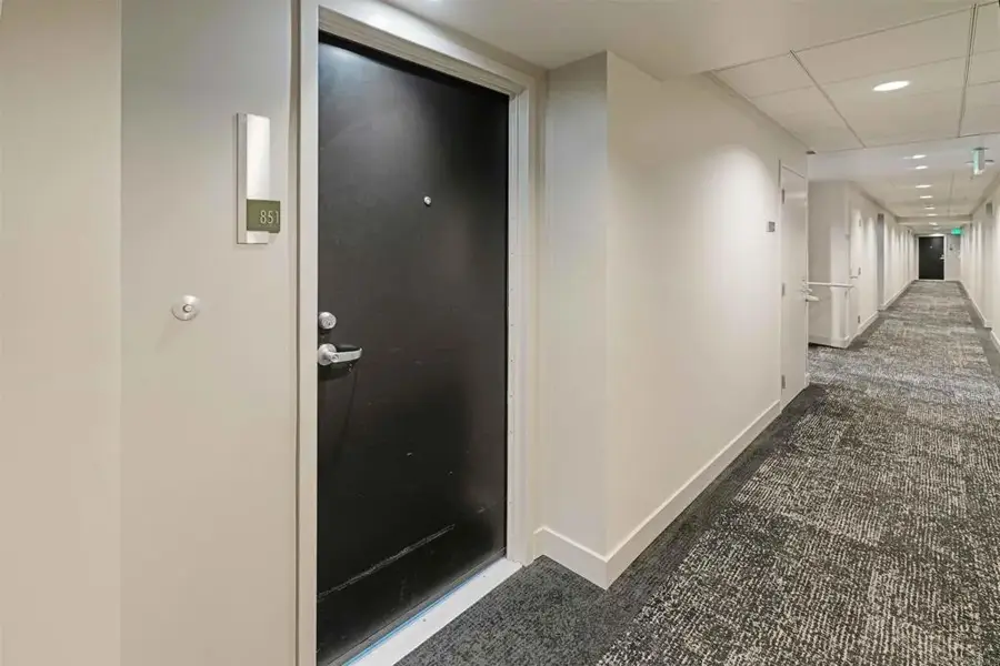 425 W Beech Street #851, San Diego, CA 92101 - Image #2