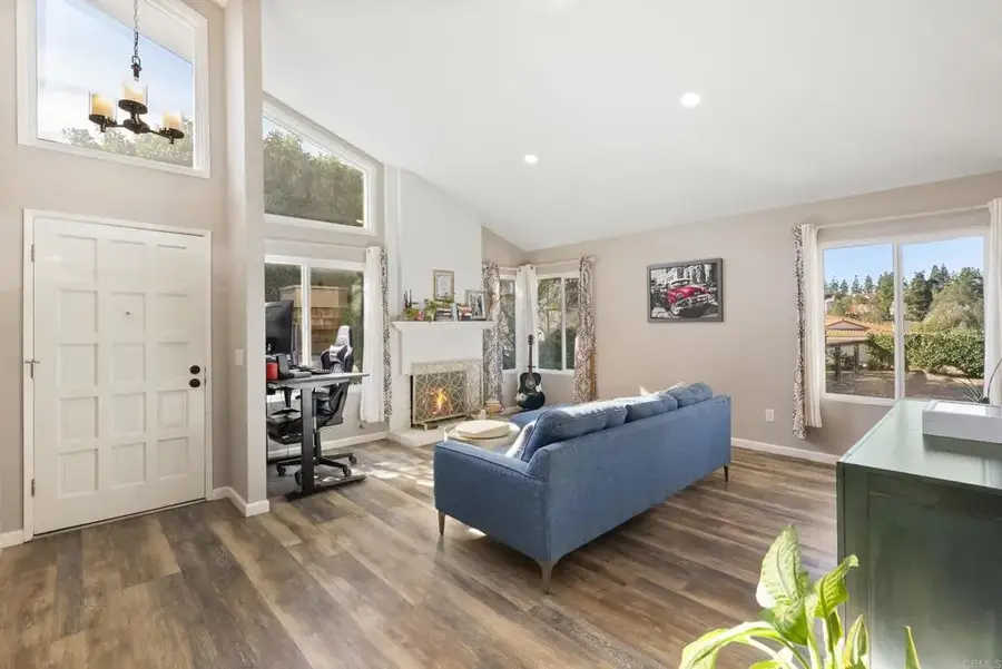 18027 Cotorro Rd, San Diego, CA 92128 - Image #3