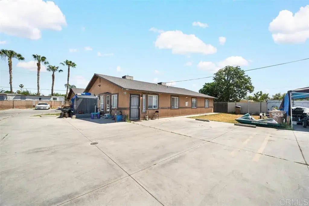 326 Beardsley Avenue, Bakersfield, CA 93308 - Image #1