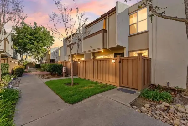 3549 Castle Glen Drive #117, San Diego, CA 92123