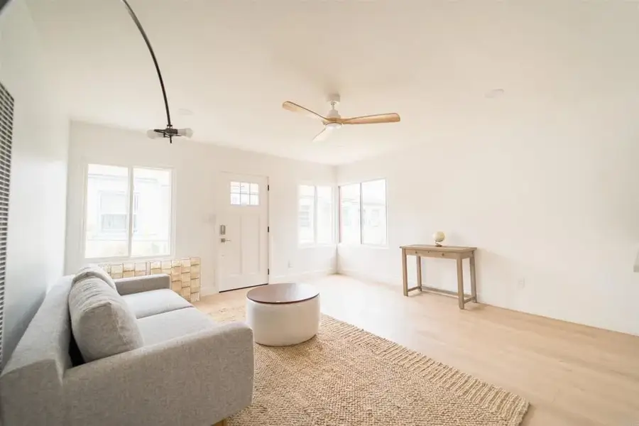 1452 Missouri Street, San Diego, CA 92109 - #3