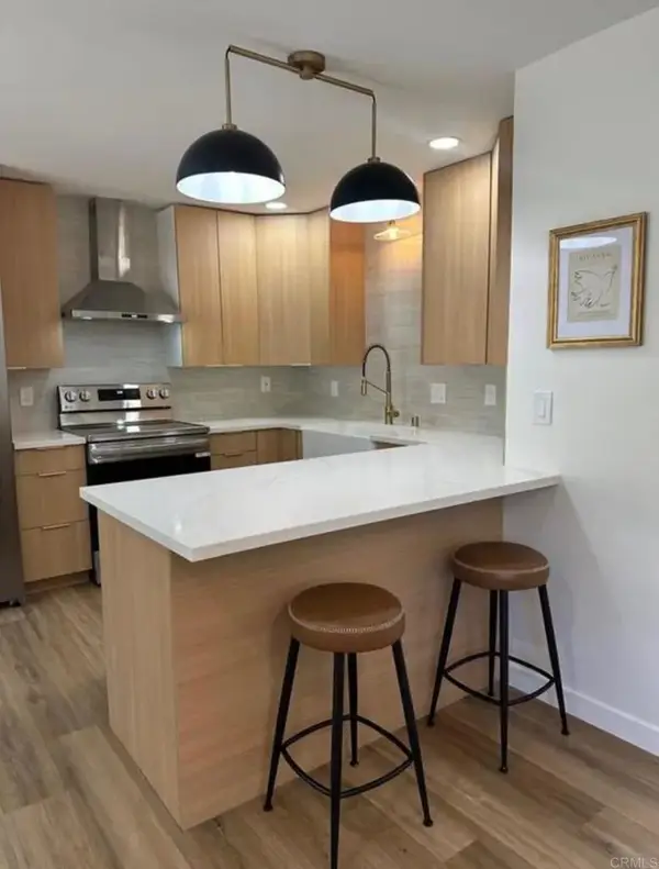 5725 Linda Vista Road #8, San Diego, CA 92110