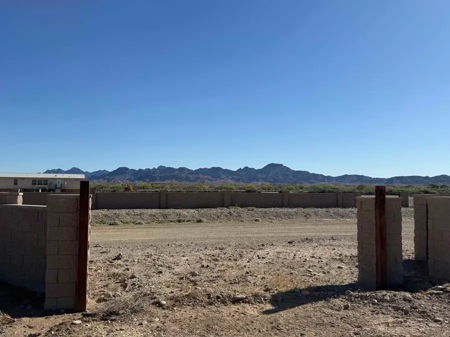 2667 Rio Hacienda, Palo Verde, CA 92266 - #3