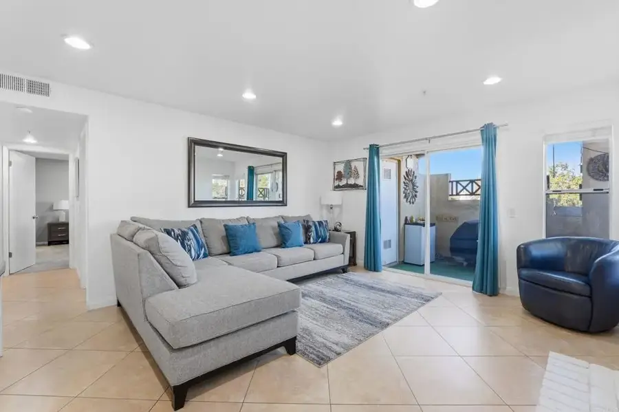 2083 Lakeridge Circle #104, Chula Vista, CA 91913 - #3