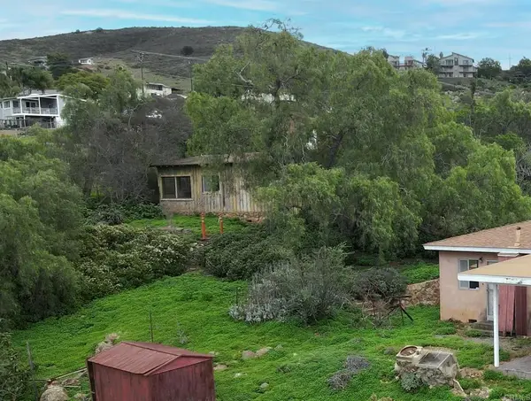 9160 Ivy Lane, Spring Valley, CA 91977