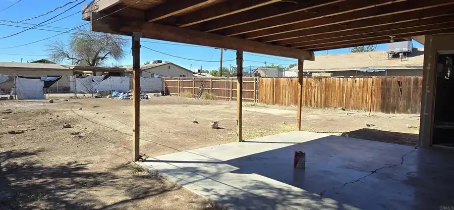443 W Hamilton Avenue, El Centro, CA 92243 - #3