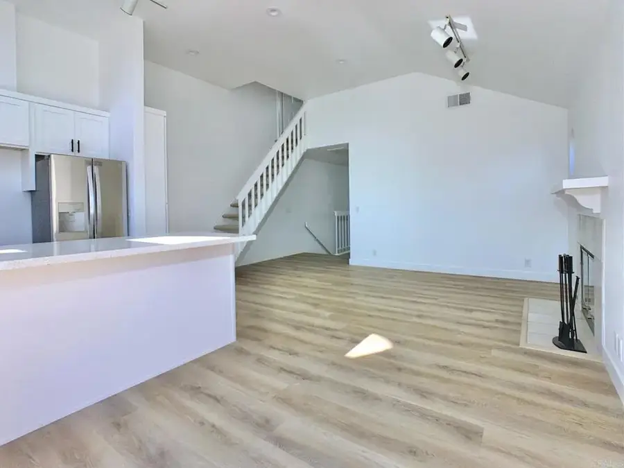 927 Wilbur Avenue #2, San Diego, CA 92109 - #3