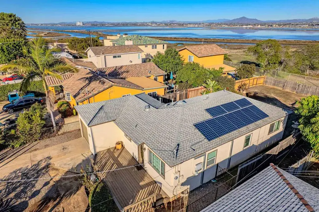 425 8th St, Imperial Beach, CA 91932 - #1