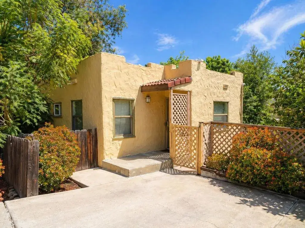 3211 Menlo, San Diego, CA 92105 - #1