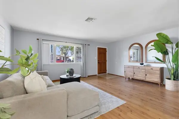 122 E Palomar Street, Chula Vista, CA 91911