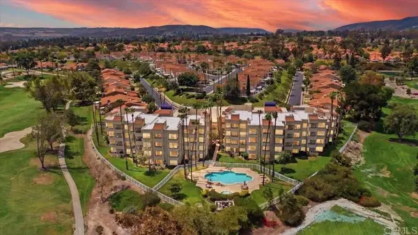 12132 Royal Birkdale Row #202, San Diego, CA 92128