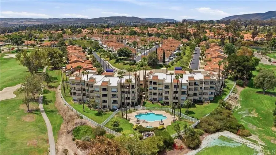 12132 Royal Birkdale Row #202, San Diego, CA 92128 - #2