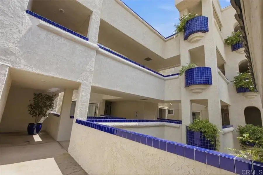 12132 Royal Birkdale Row #202, San Diego, CA 92128 - #3