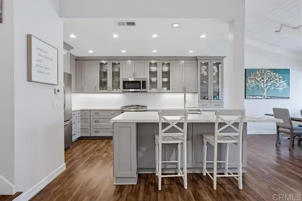 2842 Luciernaga Street, Carlsbad, CA 92009