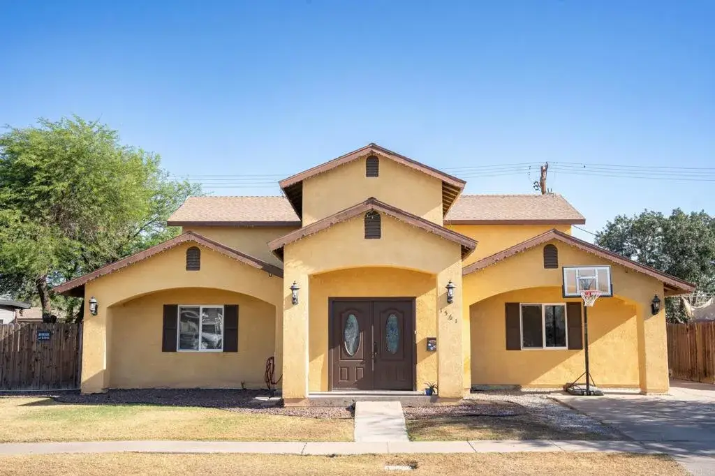1561 W Heil Avenue, El Centro, CA 92243 - #1