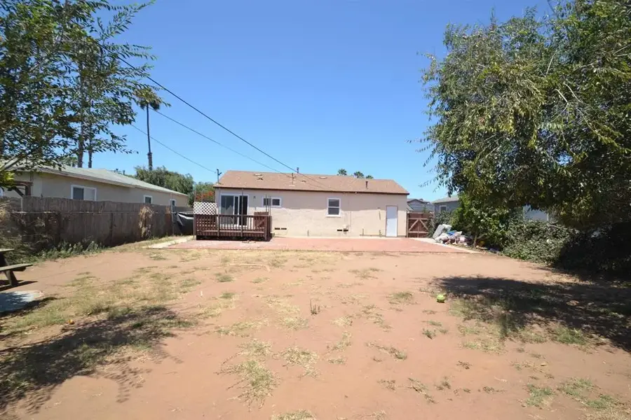 521 Dahlia Ave, Imperial Beach, CA 91932 - #2